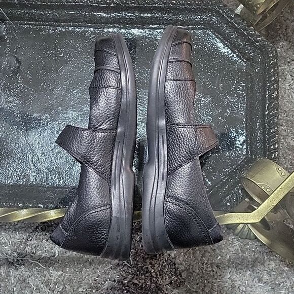 APEX SLIP RESISTANT  VELCRO STRAP ROUND TOE MARY JANE STYLE SHOE - Picture 7 of 15